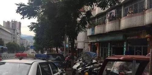 永安街拍最新爆料,潮流瞬间捕捉,街头风采尽收眼底 第1张 永安街拍最新爆料,潮流瞬间捕捉,街头风采尽收眼底 第1张